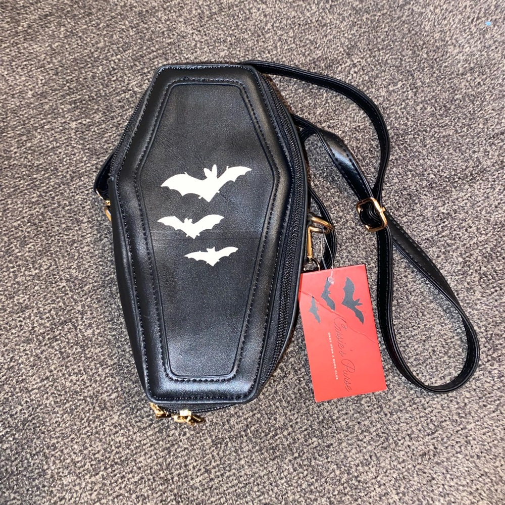 NWT Cassie's Purse Vampire Coffin Bat Goth Halloween Crossbody  Bag